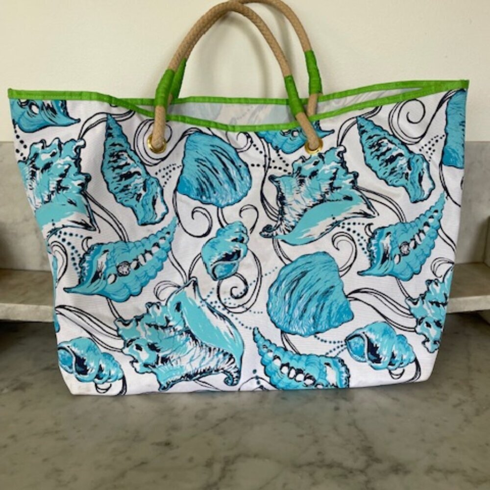 LILLY PULITZER Buena Vista Tote Blue White Shelll Jute Handles - Picture 5 of 16
